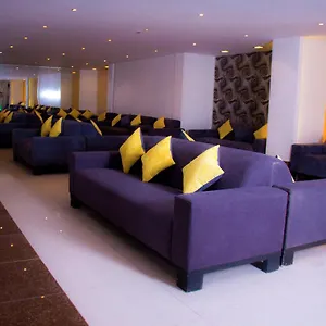 https://golden-prince.hotelsriyadh.net